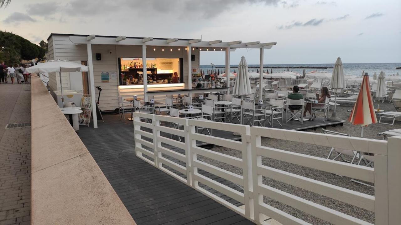 Hotel Fortuna San Bartolomeo Al Mare Exterior foto