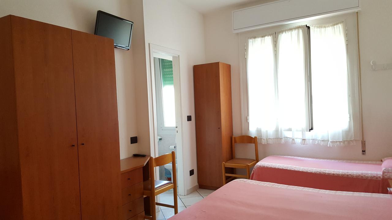 Hotel Fortuna San Bartolomeo Al Mare Exterior foto