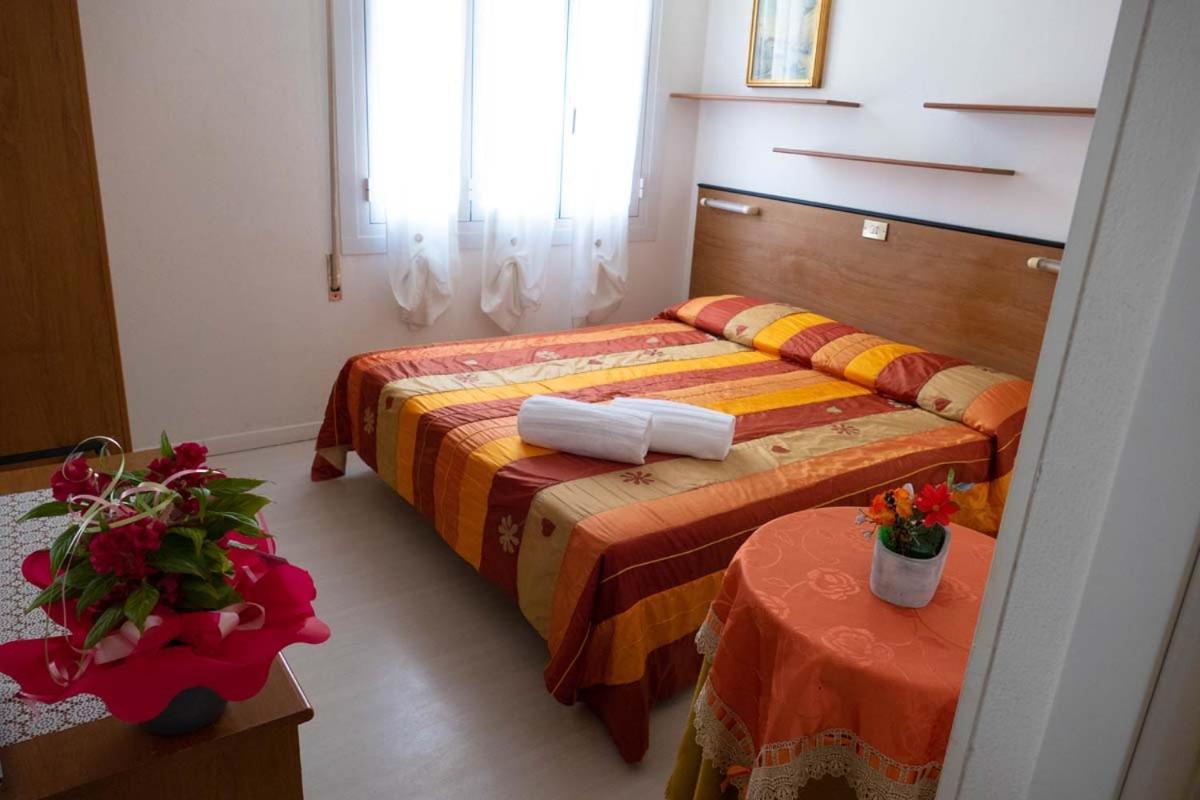 Hotel Fortuna San Bartolomeo Al Mare Exterior foto
